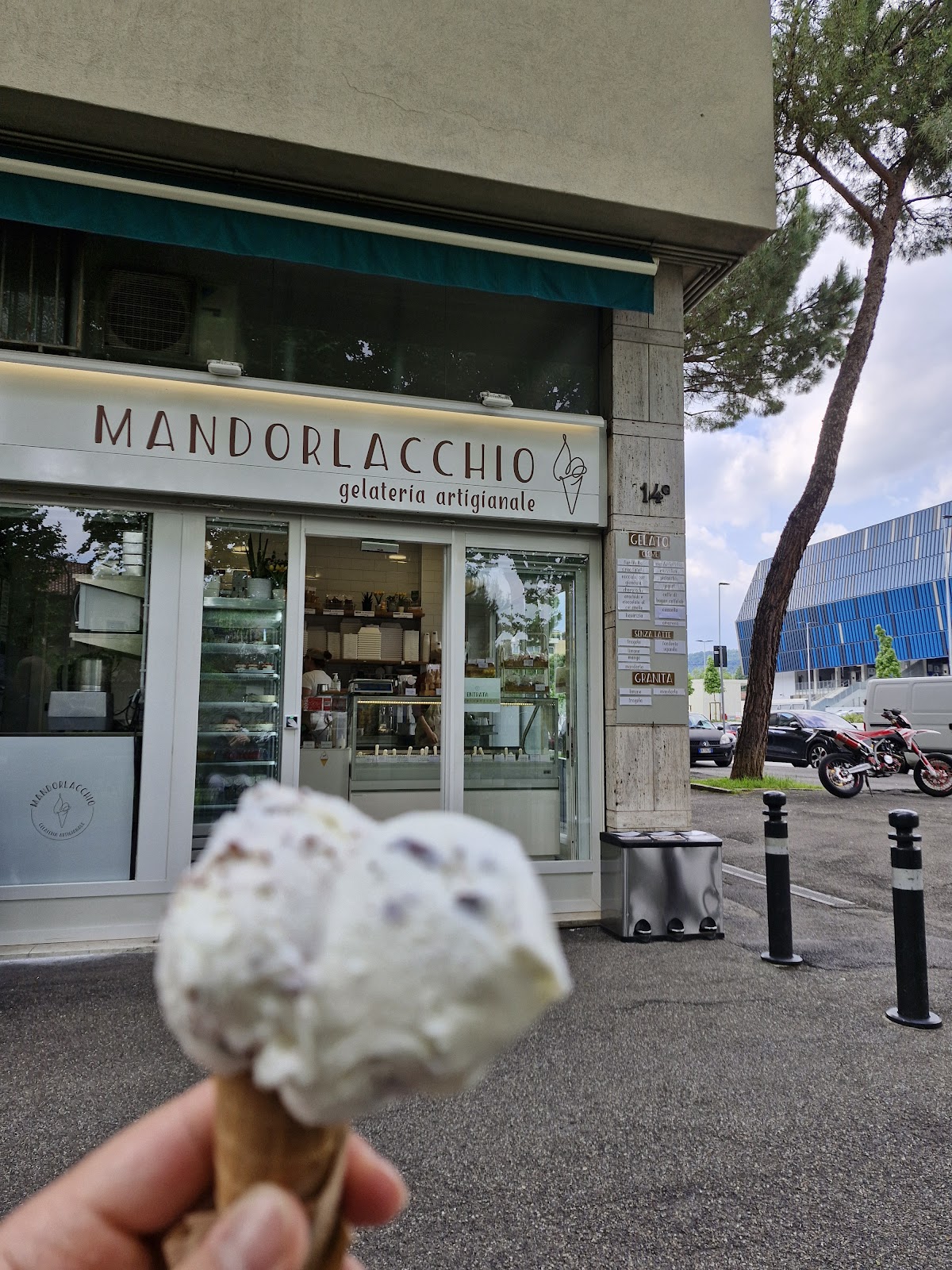 Un dettaglio del banco.